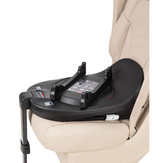 Автокрісло+база CARRELLO Vega CRL-14101/3AY Absolute Black i-Size Автокрісло+база CARRELLO Vega CRL-14101/3AY Absolute Black i-Size