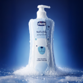 Шампунь с алоэ и маслом сладкого миндаля Chicco Natural Sensation "Без слез", 500 мл Шампунь с алоэ и маслом сладкого миндаля Chicco Natural Sensation "Без слез", 500 мл