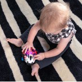 Погремушка Baby Einstein "Oball. Curious Car Zen" Погремушка Baby Einstein "Oball. Curious Car Zen"