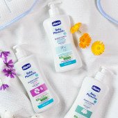 Гель для купання з екстрактом календули Chicco Baby Moments "Без сліз", 750 мл Гель для купання з екстрактом календули Chicco Baby Moments "Без сліз", 750 мл