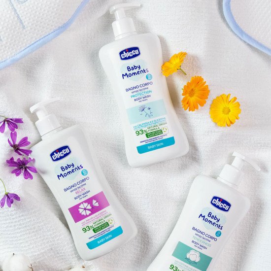 Гель для купання з екстрактом календули Chicco Baby Moments "Без сліз", 750 мл Гель для купання з екстрактом календули Chicco Baby Moments "Без сліз", 750 мл