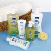 Гель-шампунь для тела и волос с экстрактом овса Chicco Baby Moments "Без слез", 500 мл