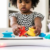 Ігровий центр Baby Einstein "Curiosity Table" Ігровий центр Baby Einstein "Curiosity Table"