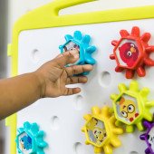 Ігровий центр Baby Einstein "Curiosity Table" Ігровий центр Baby Einstein "Curiosity Table"