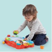 Розвиваюча іграшка Clementoni "Interactive Baby Easel" Розвиваюча іграшка Clementoni "Interactive Baby Easel"